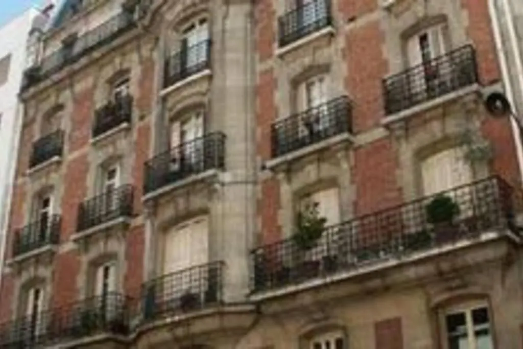 Cosy Studio Paris Wagram France