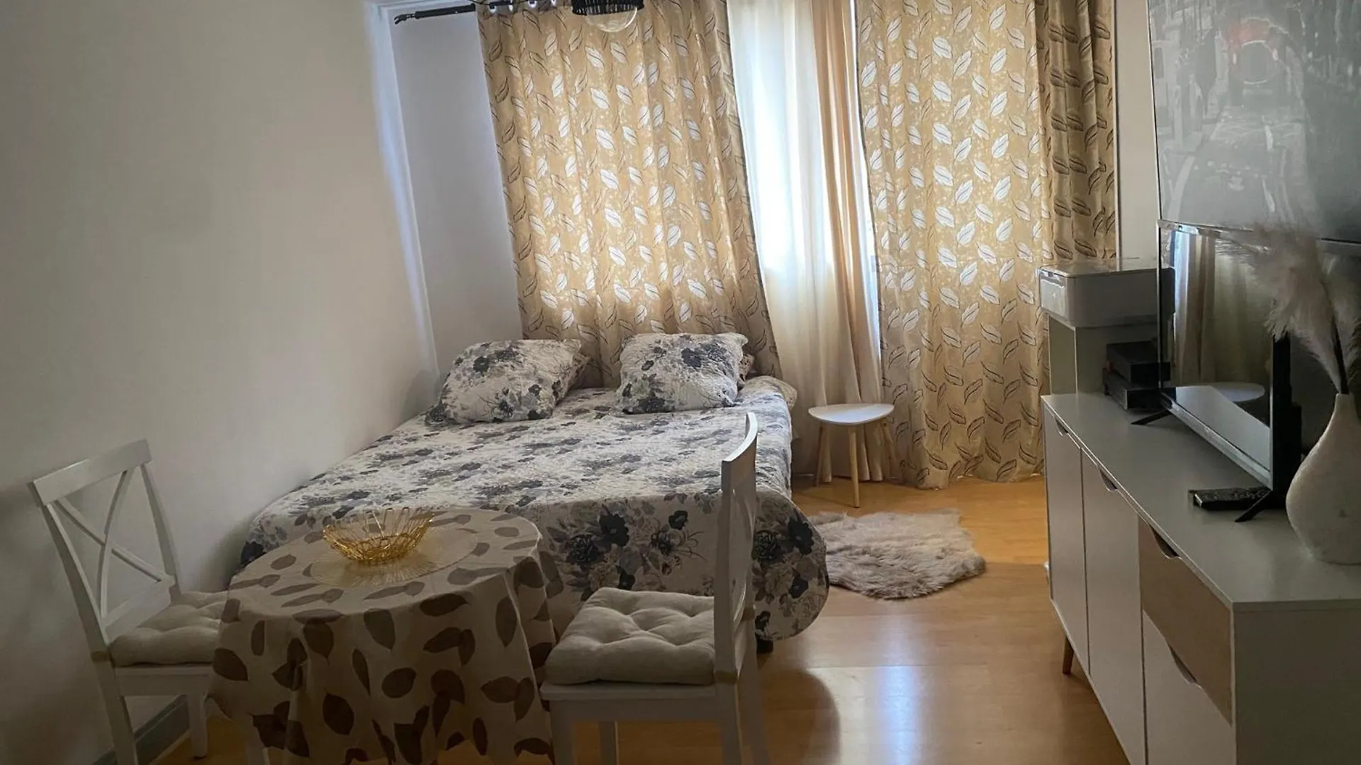 Cosy Studio Paris Wagram France