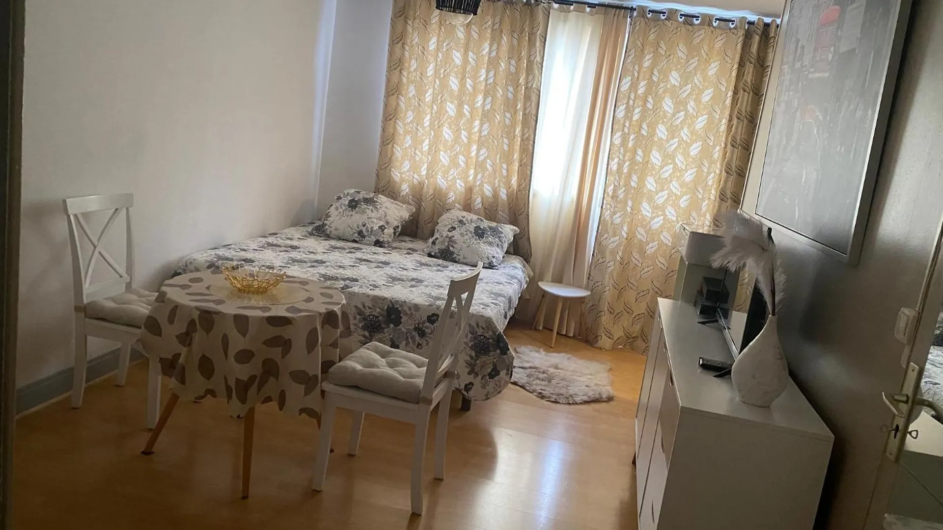 Cosy Studio Paris Wagram Apartment