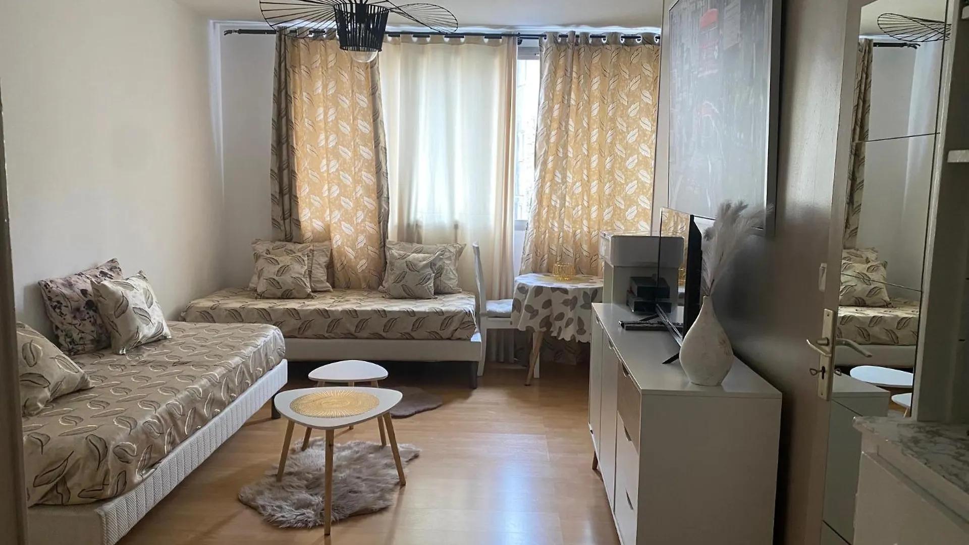 Cosy Studio Paris Wagram 0*,  France